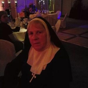 Meet your Posher, Suzanne